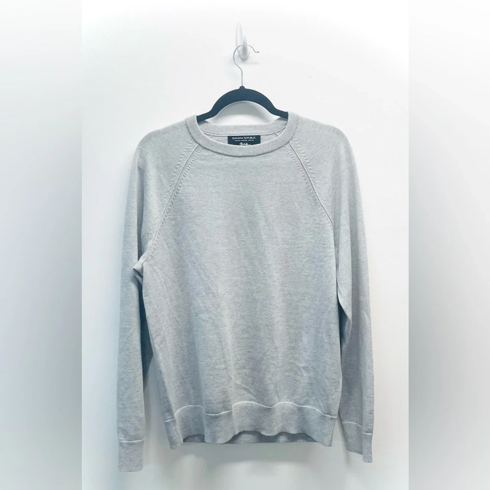 Banana‎ Republic Merino Wool Crewneck Sweater Gray